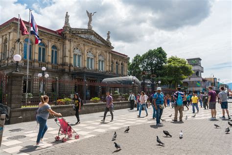 San José: A Visitor's Guide to Costa Rica's Capital.